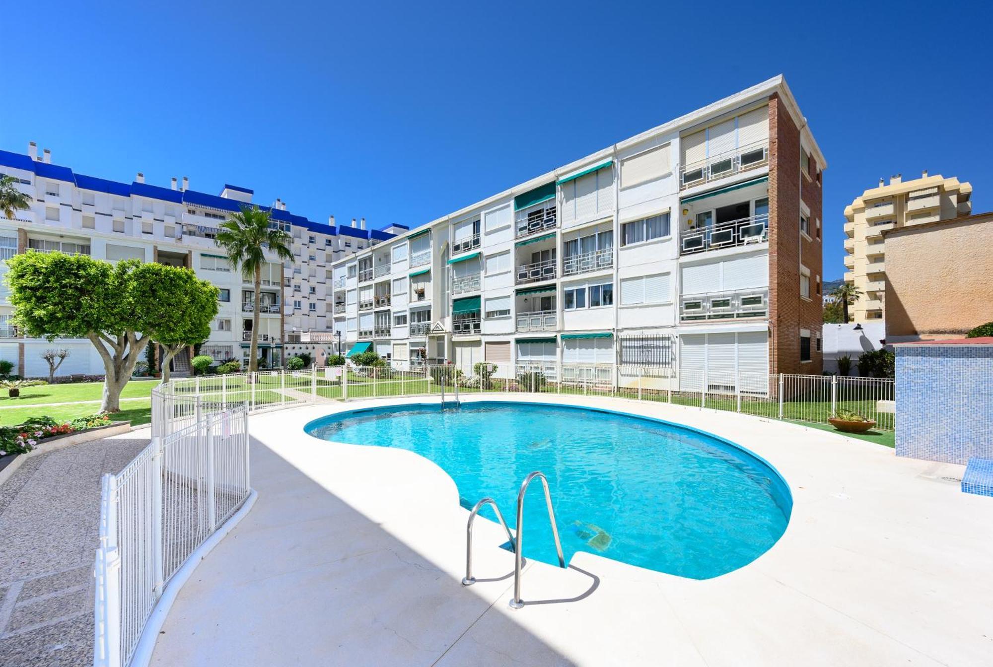 Sea View Apartment 베날마데나코스타 외부 사진